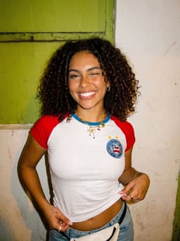 Baby look raglan do Bahia vestida